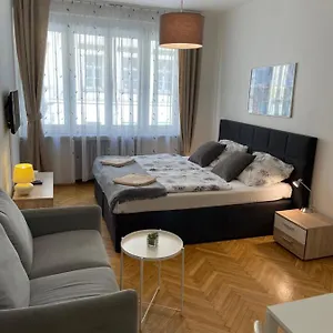Agnes - Romance In Ii. Apartamento
