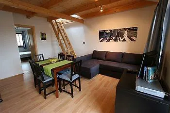 Family Apartments Praha 6 0*, Прага