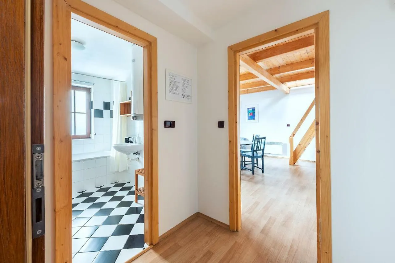 Family Apartments Praha 6 0*, Прага
