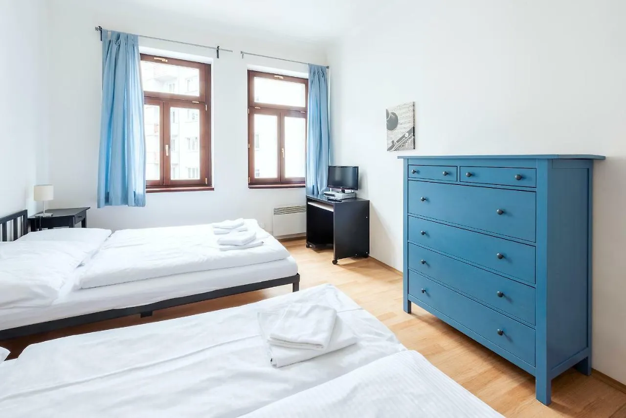 Family Apartments Praha 6 Прага