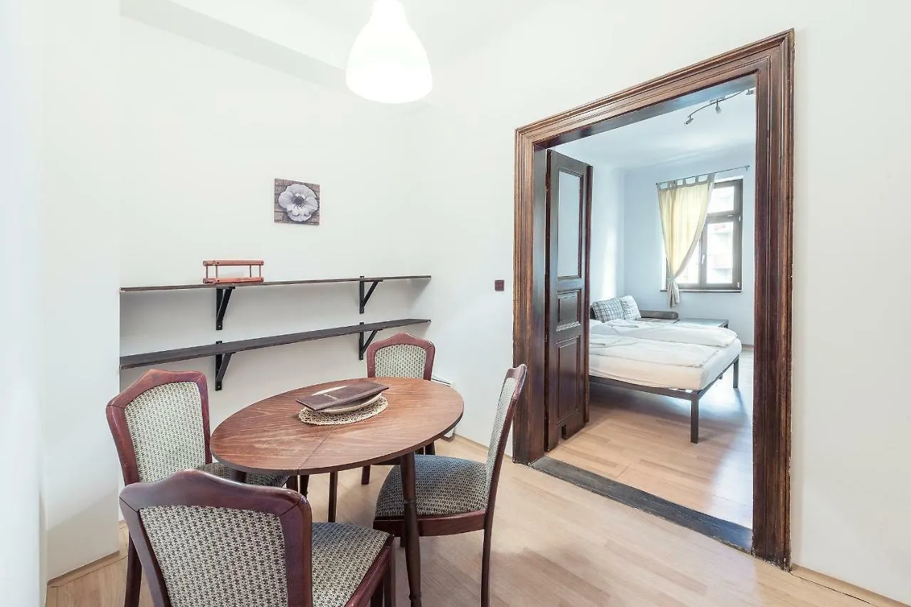 Family Apartments Praha 6 Прага